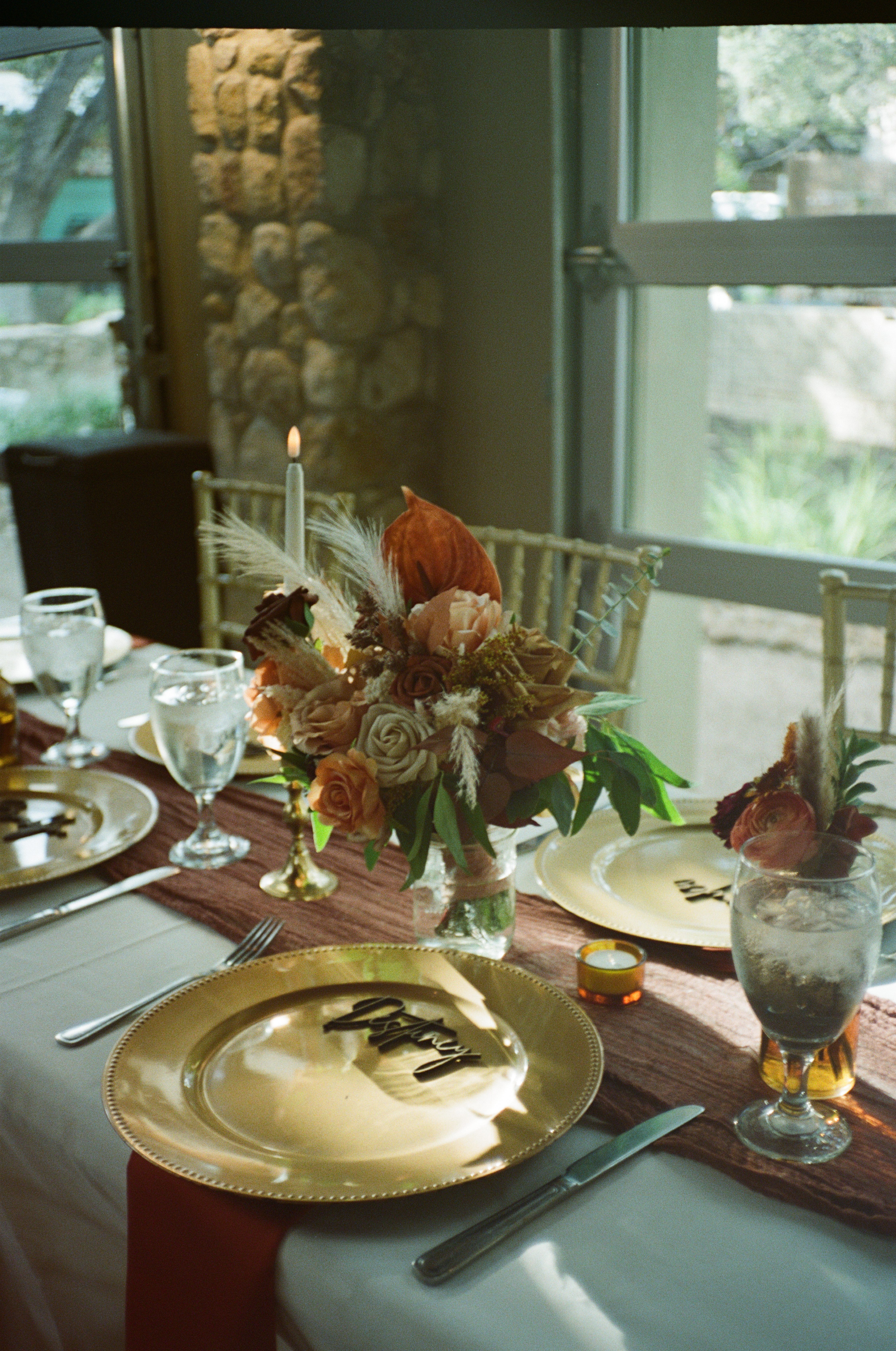 Jessalie + Nathan; The Veranda – San Antonio, TX Wedding Florist